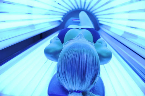 Tanning in a solarium – the pros and cons of a fashionable procedure