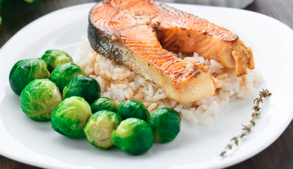 How to quickly and tasty cook trout in a slow cooker