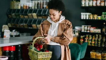 What to Eat During Pregnancy: Safe Foods, Foods to Avoid, and Expert Tips