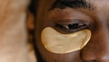 Why shouldn’t one look into the cat’s eyes: mysticism and science